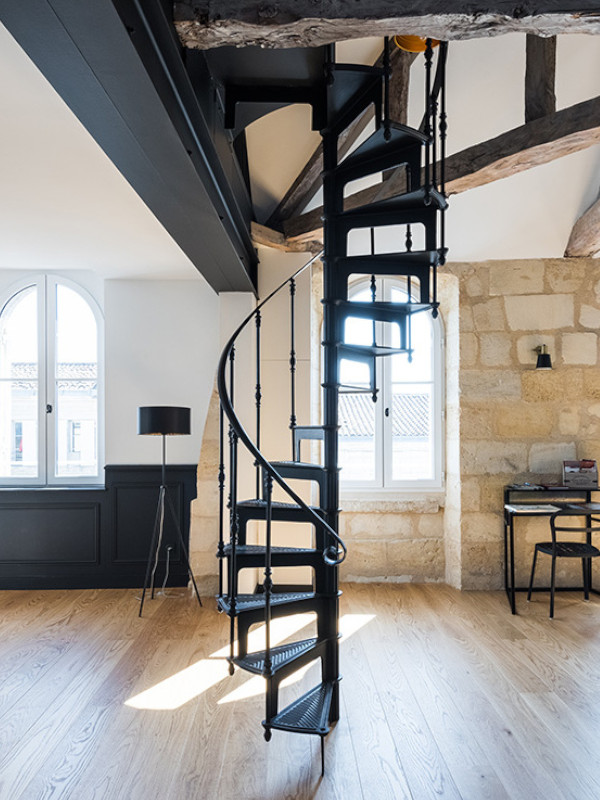 Żeliwne schody kręcone 108