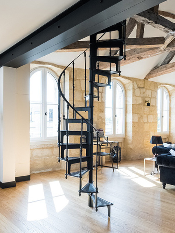 Żeliwne schody kręcone 108