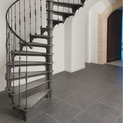 Schody z żeliwa 180