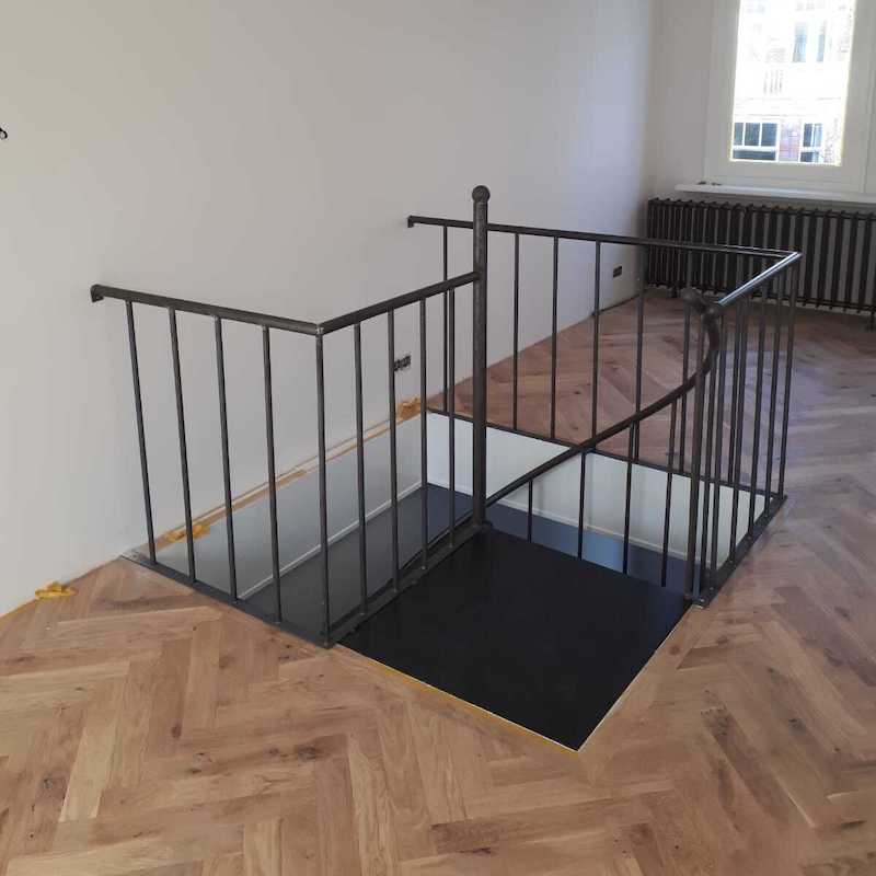 Jak dobrać średnicę schodów kręconych do pomieszczenia