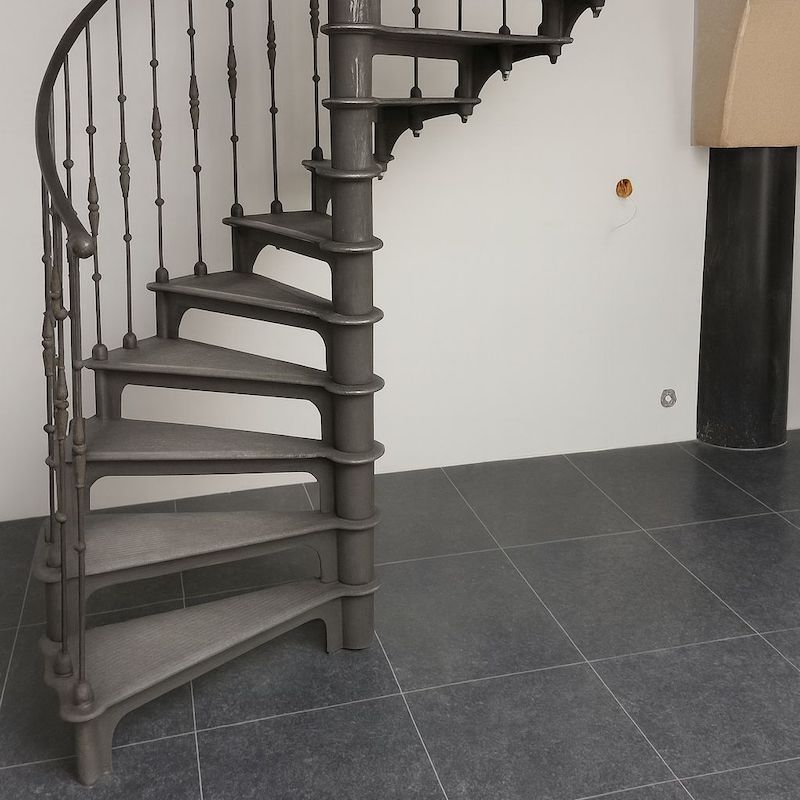 Krecone schody żeliwne