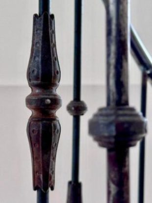 Ikigai i krecone schody żeliwne