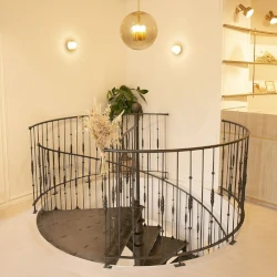 Liatinové točité schody