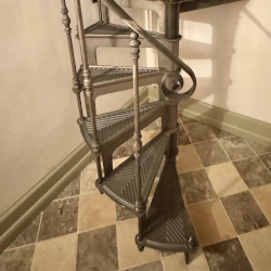 Schody kręcone do małych pomieszczeń Schody kręcone do małych pomieszczeń