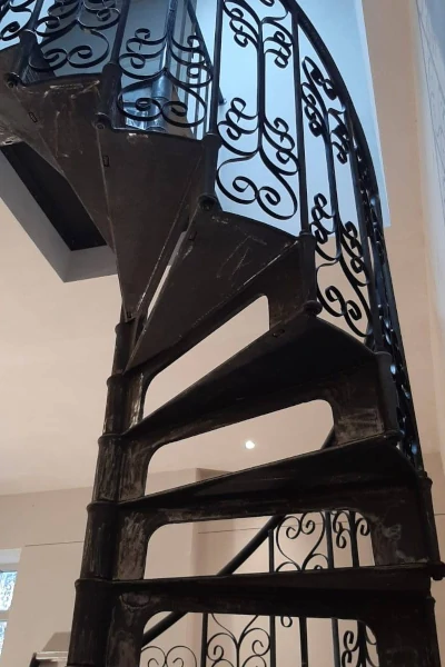 Balustrada schodów kręconych żeliwnych 156 cm